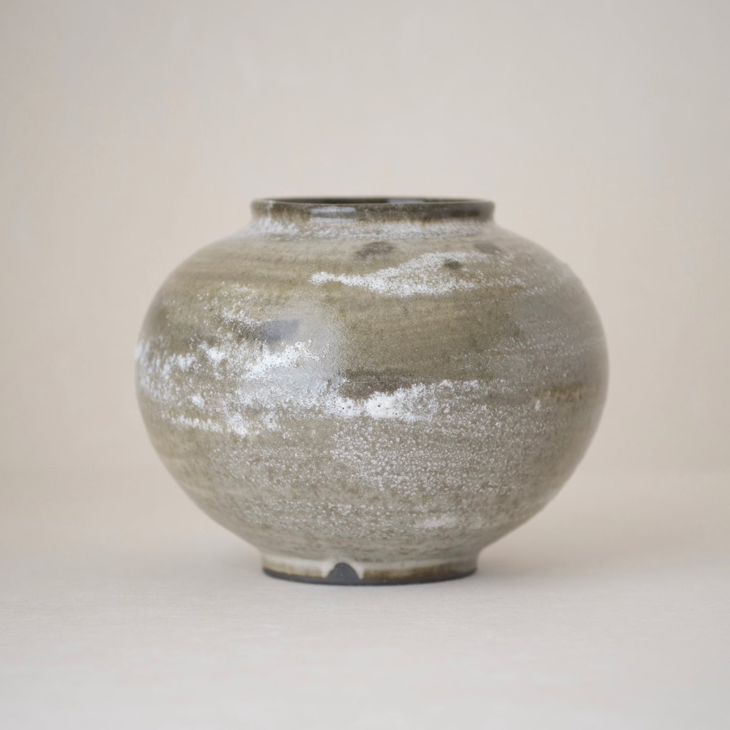 Moon Jar No.9, 2023
