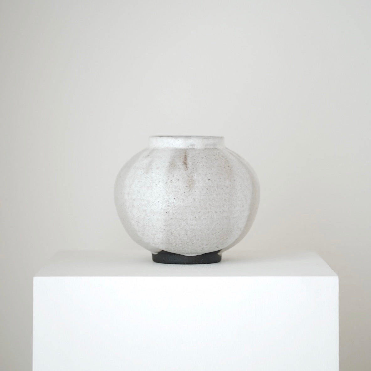 Moon Jar No.8
