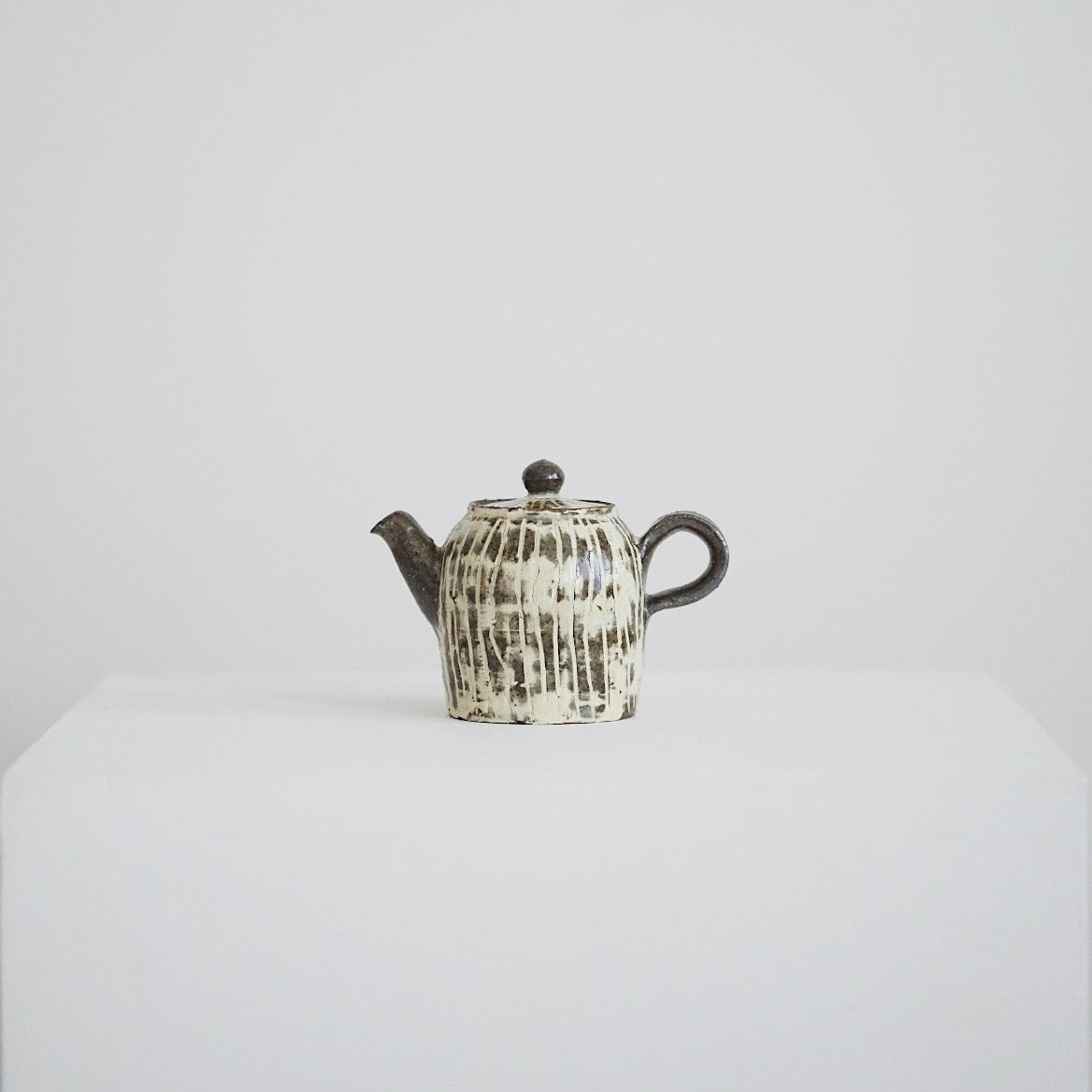 Buncheong Tea Pot - Sanggam