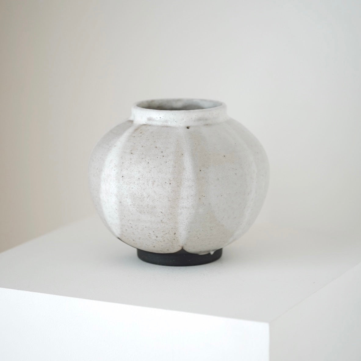 Moon Jar No.8