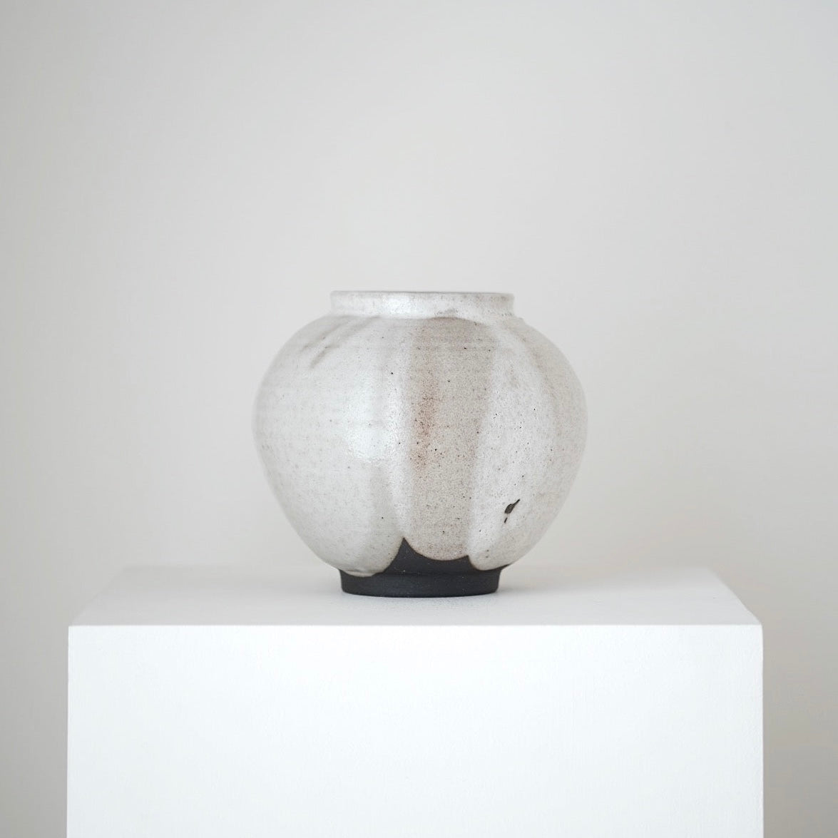 Moon Jar No.7