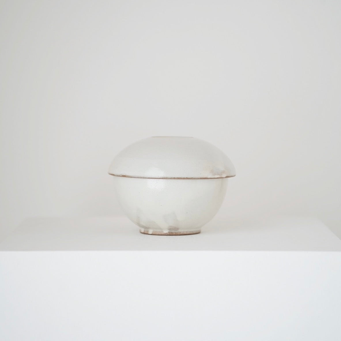 Buncheong Rice Bowl with Lid