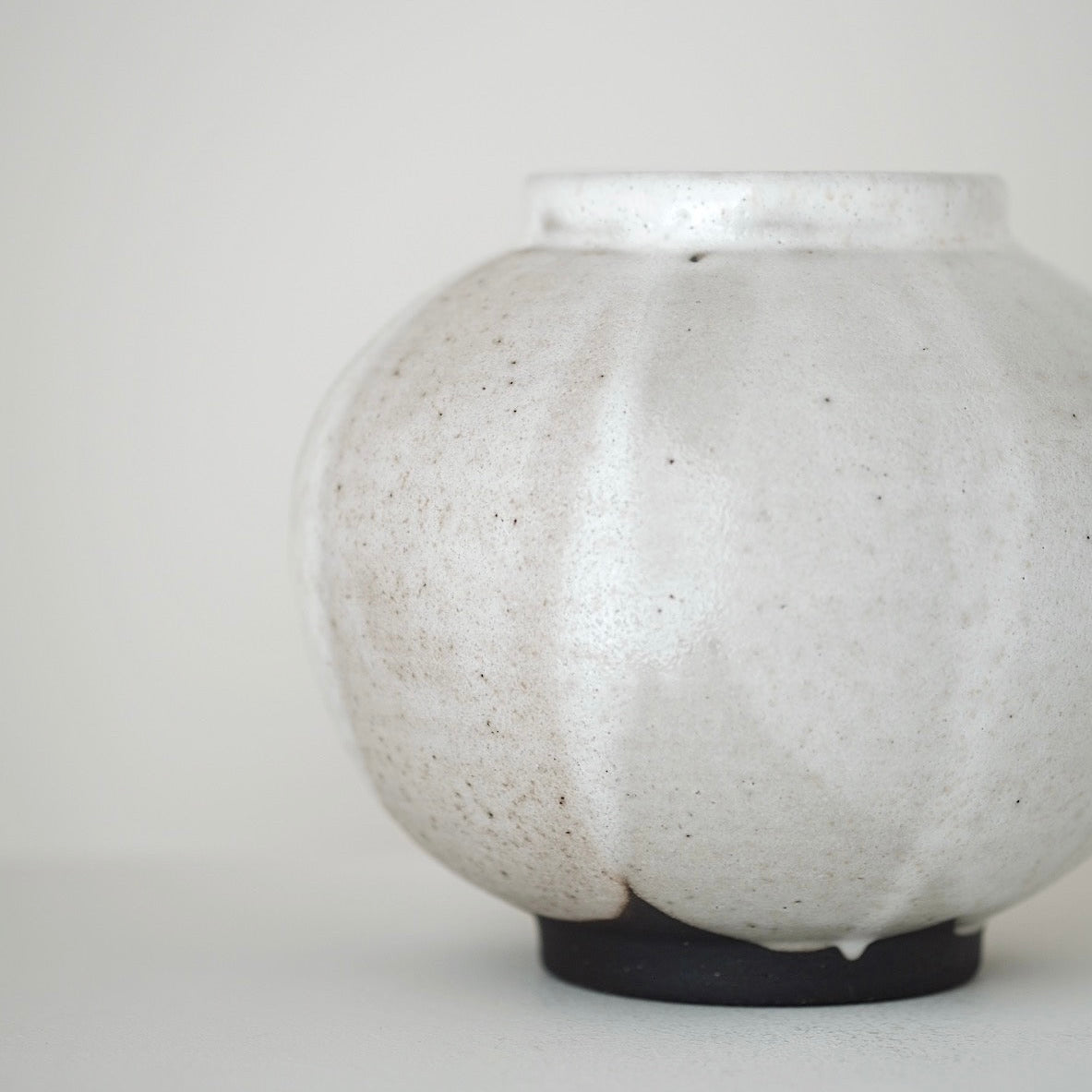 Moon Jar No.8