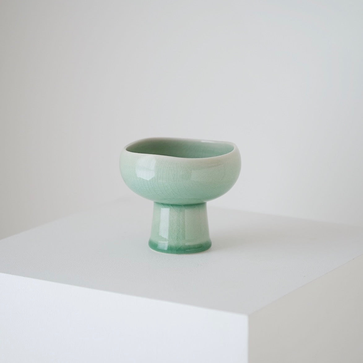 Chungja Wavy Dessert Bowl