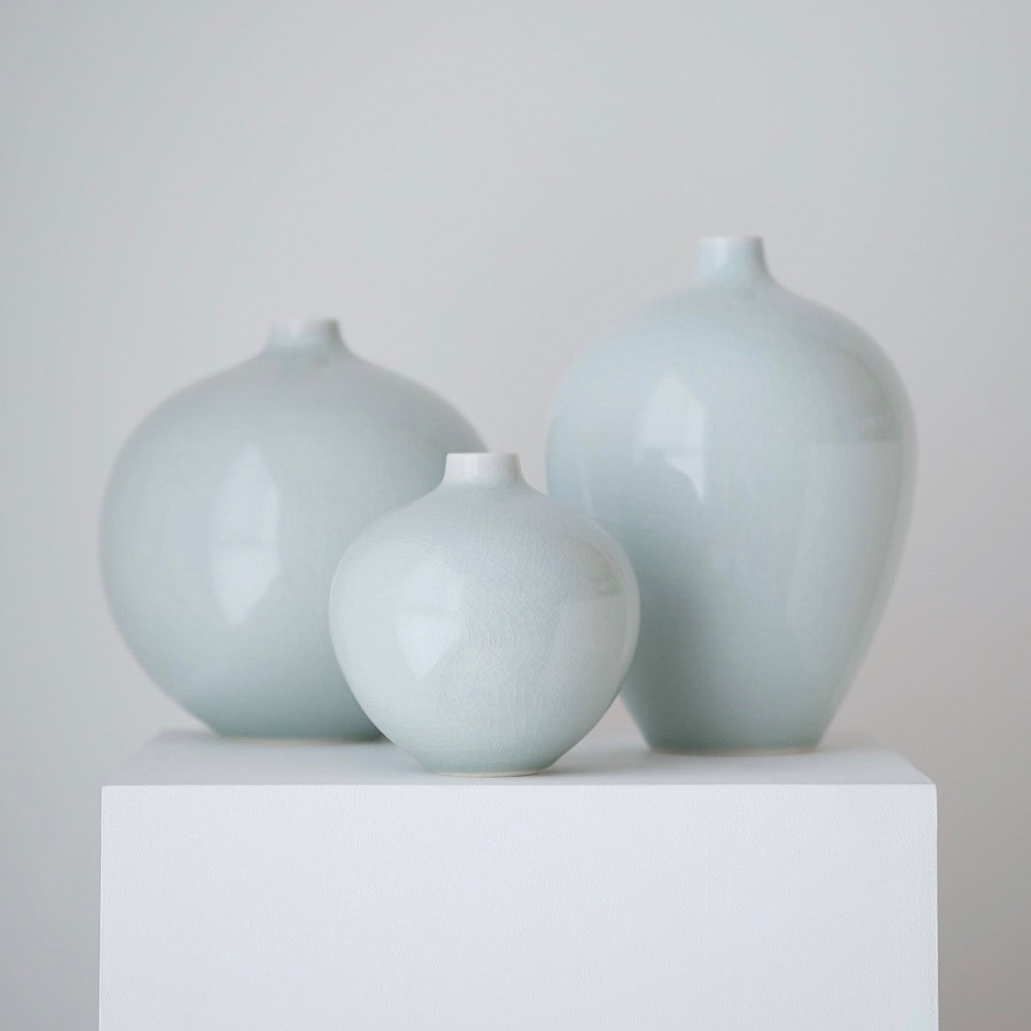Light-Chungja(연청자) Vase - Tall