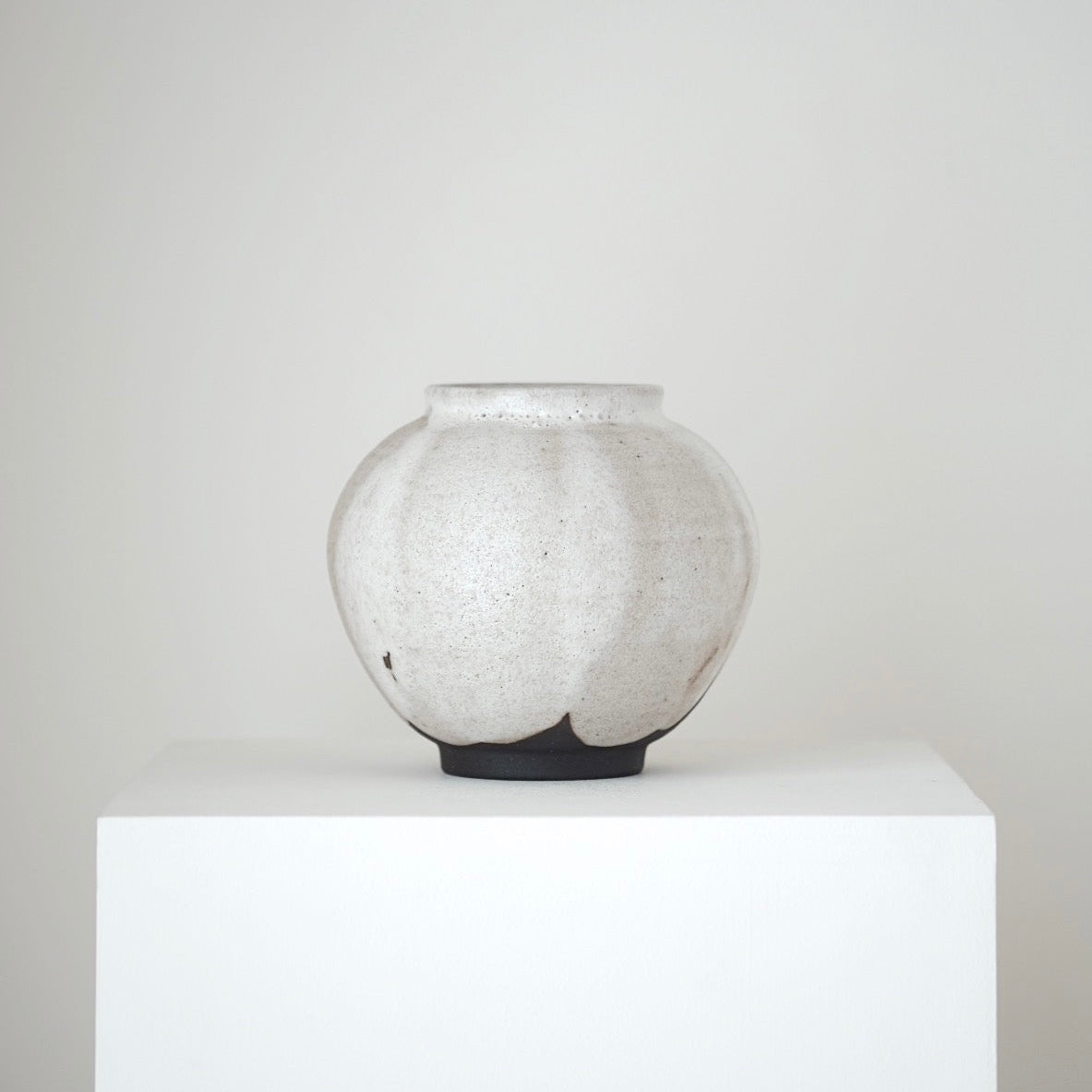 Moon Jar No.7