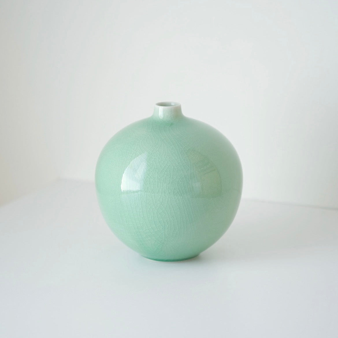 Chungja Vase - Medium