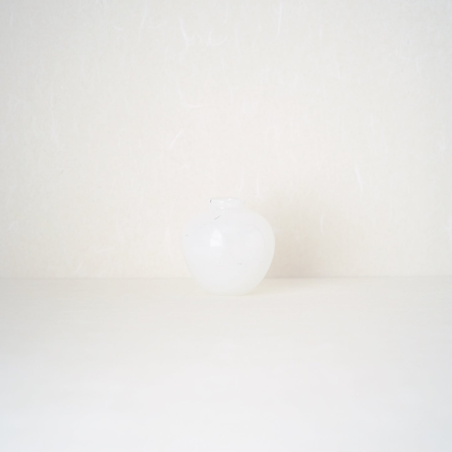 Small Hanji Glass Vase - White