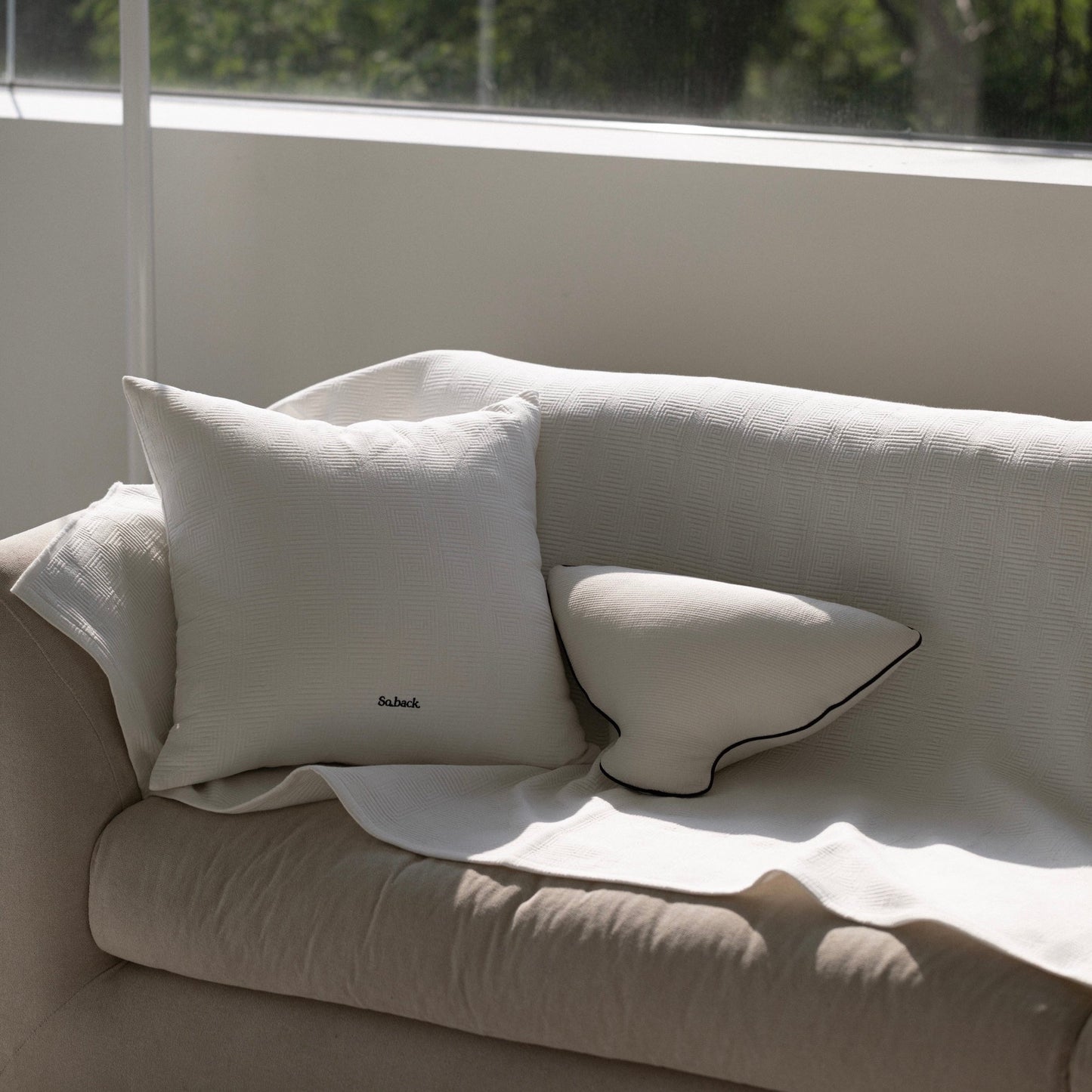 Maksabal Throw Pillow - Off White