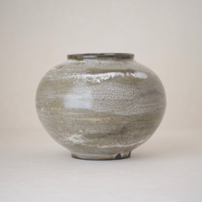 Moon Jar No.9, 2023