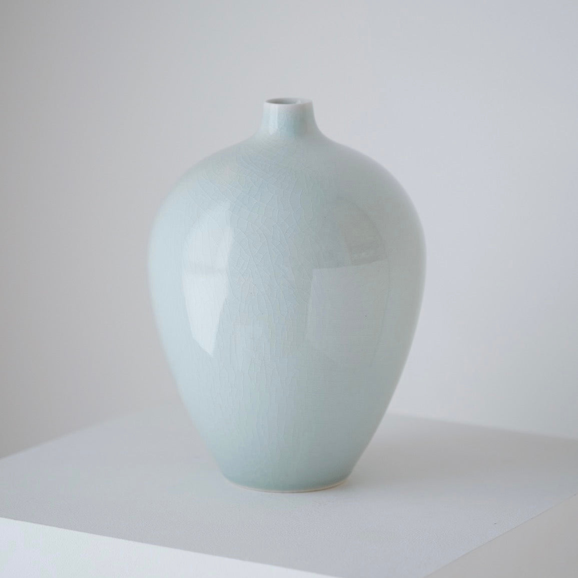 Light-Chungja(연청자) Vase - Tall