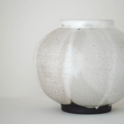 Moon Jar No.8