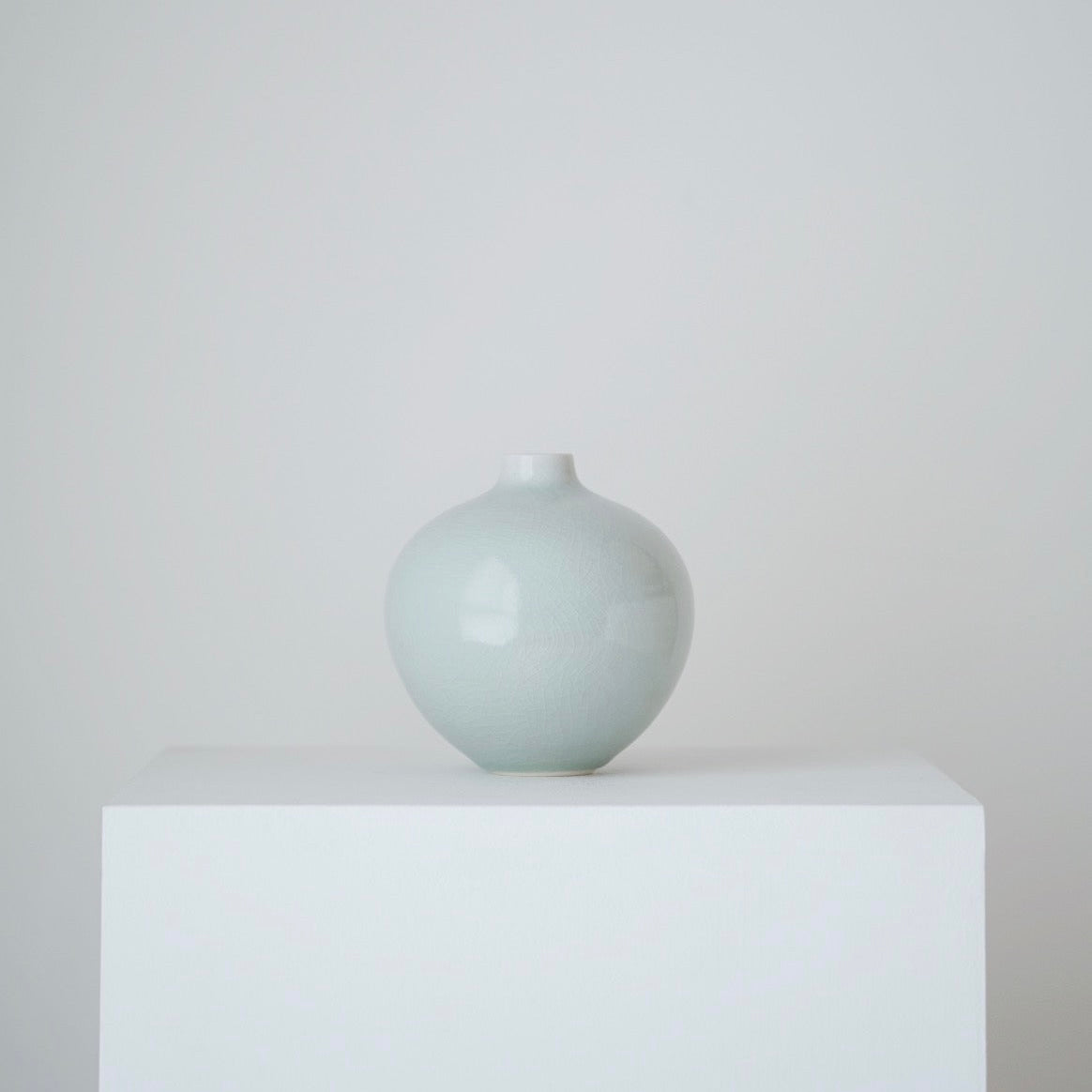 Light-Chungja(연청자) Vase - Small