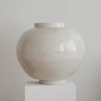 Moon Jar No.4