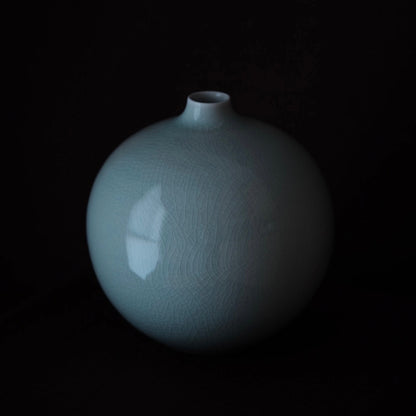 Light-Chungja Vase - Medium