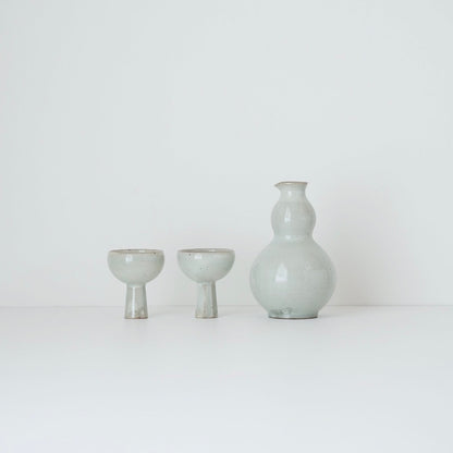 Chungja Soju Server and Cup Set