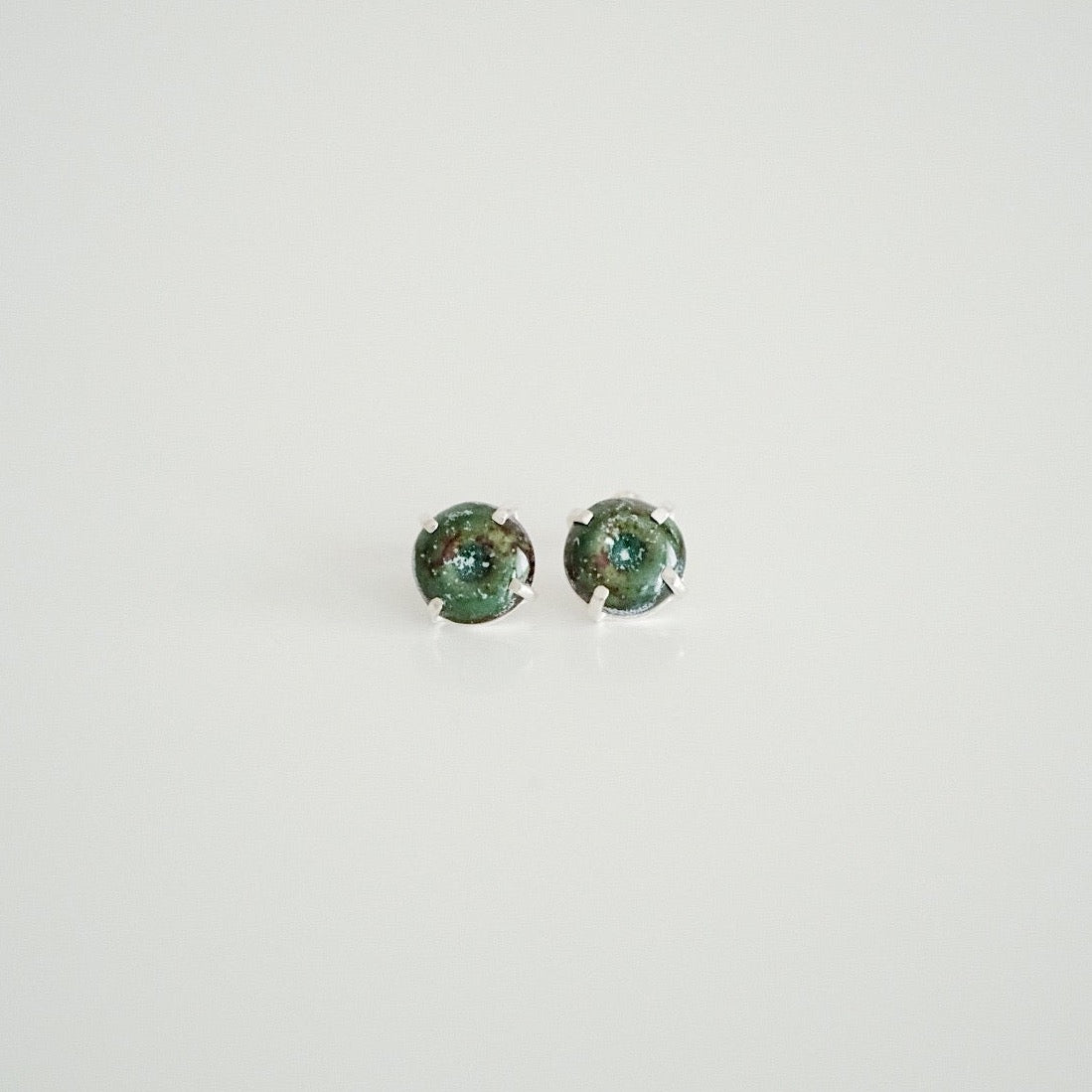 Chilbo Earrings - Green