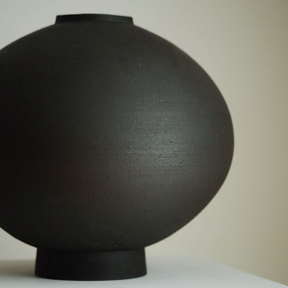 Mu-yi(무이) Heukja Vase No.4