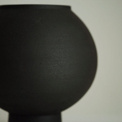 Mu-yi(무이) Heukja Vase No.1