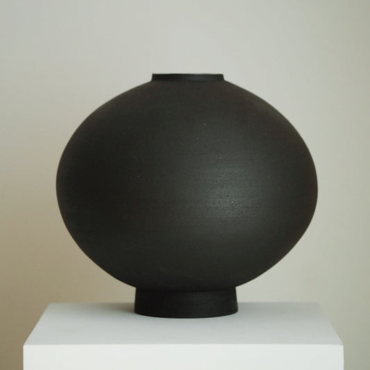 Mu-yi(무이) Heukja Vase No.4
