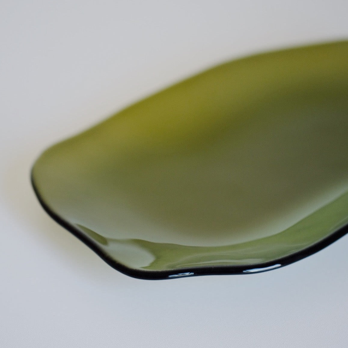 Glass Wave Plate - Khaki