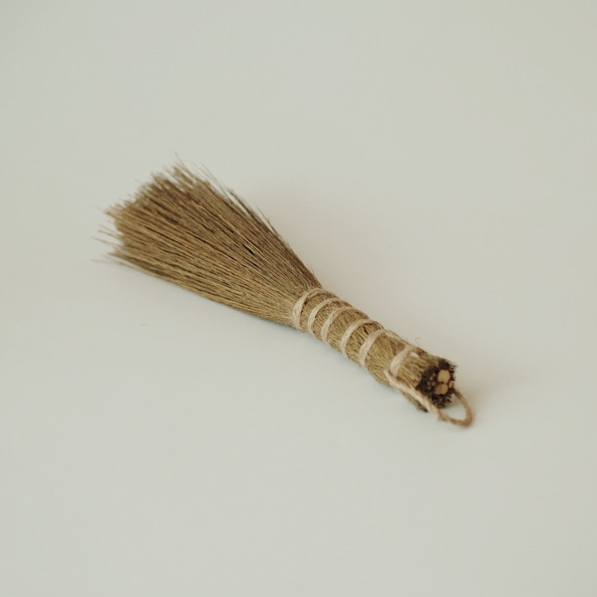 Mini Broom Bitjaru - Natural