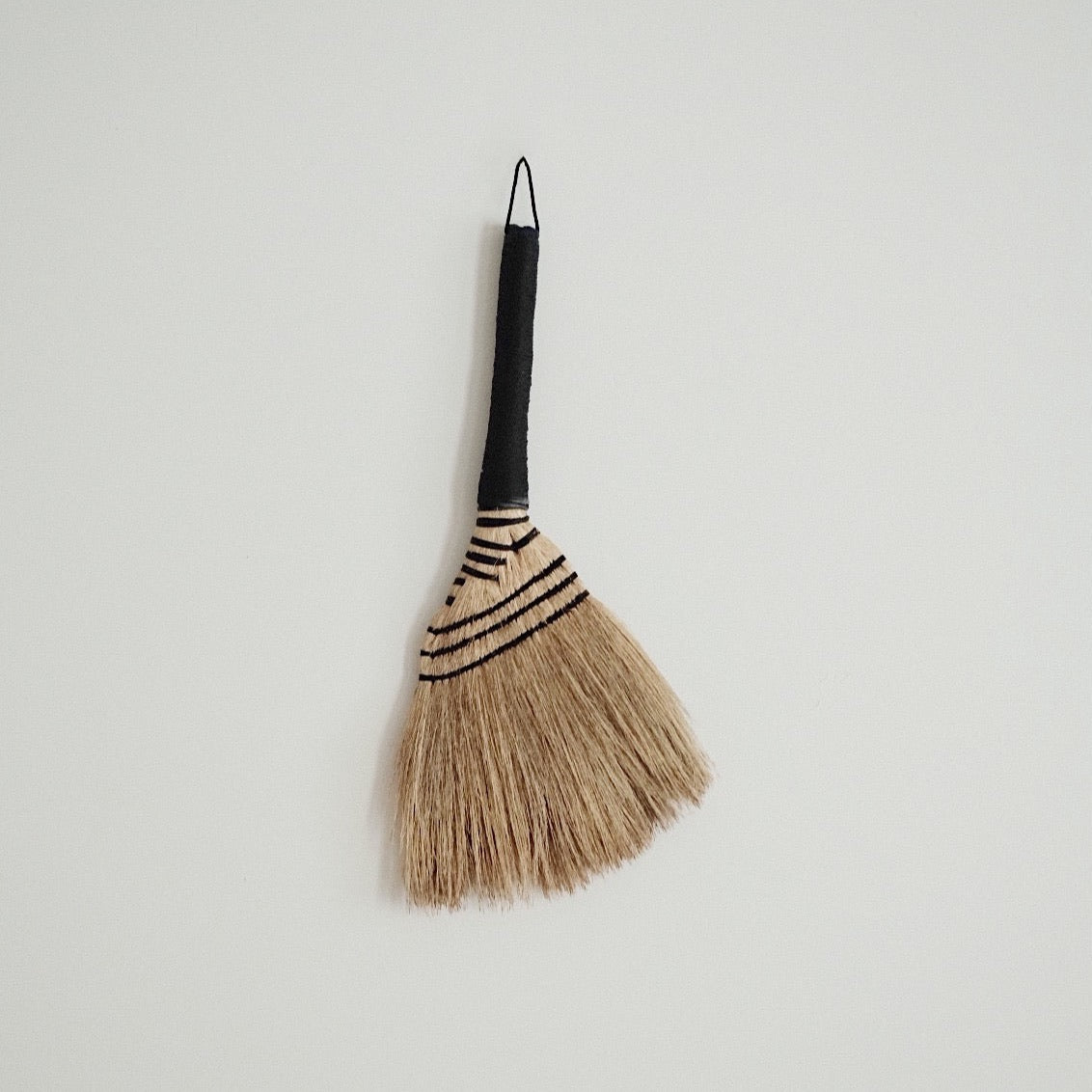 Small Broom Bitjaru(firm) - Black