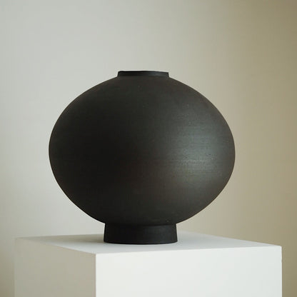 Mu-yi(무이) Heukja Vase No.4